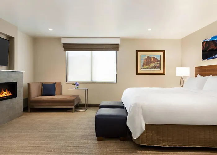 Delta Hotels By Marriott Helena Colonial